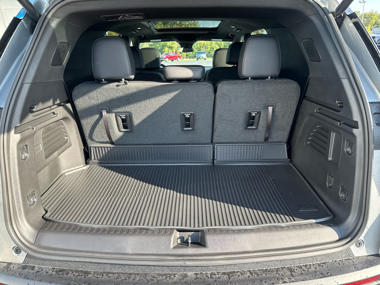 2025 Chevrolet Traverse photo 16