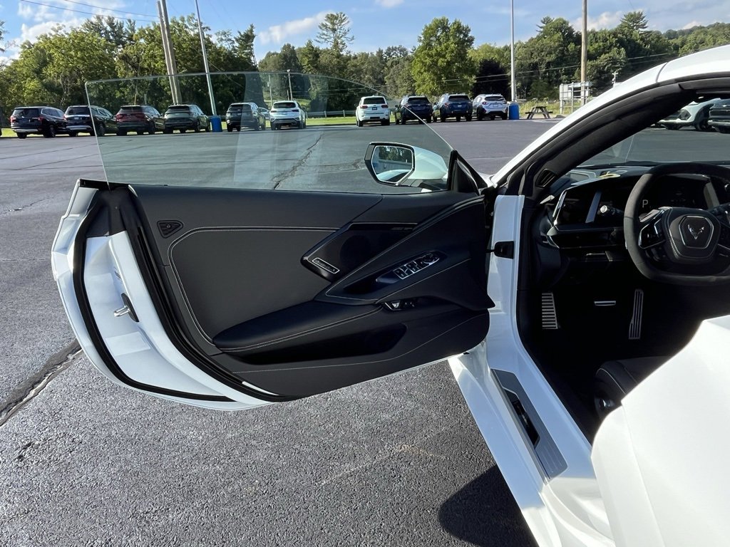 2026 Chevrolet Corvette Stingray 2LT photo 13