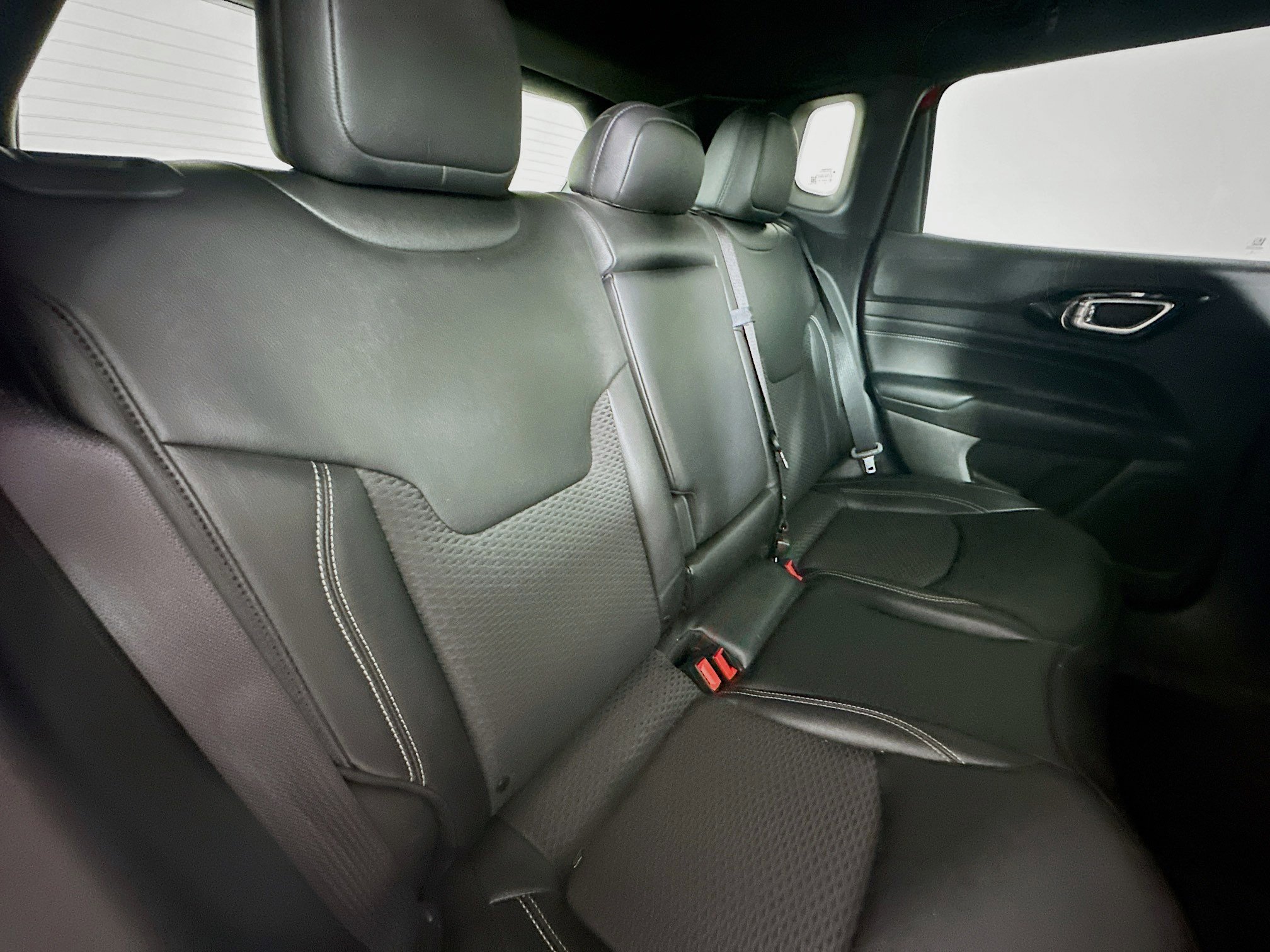 2023 Jeep Compass Altitude photo 25