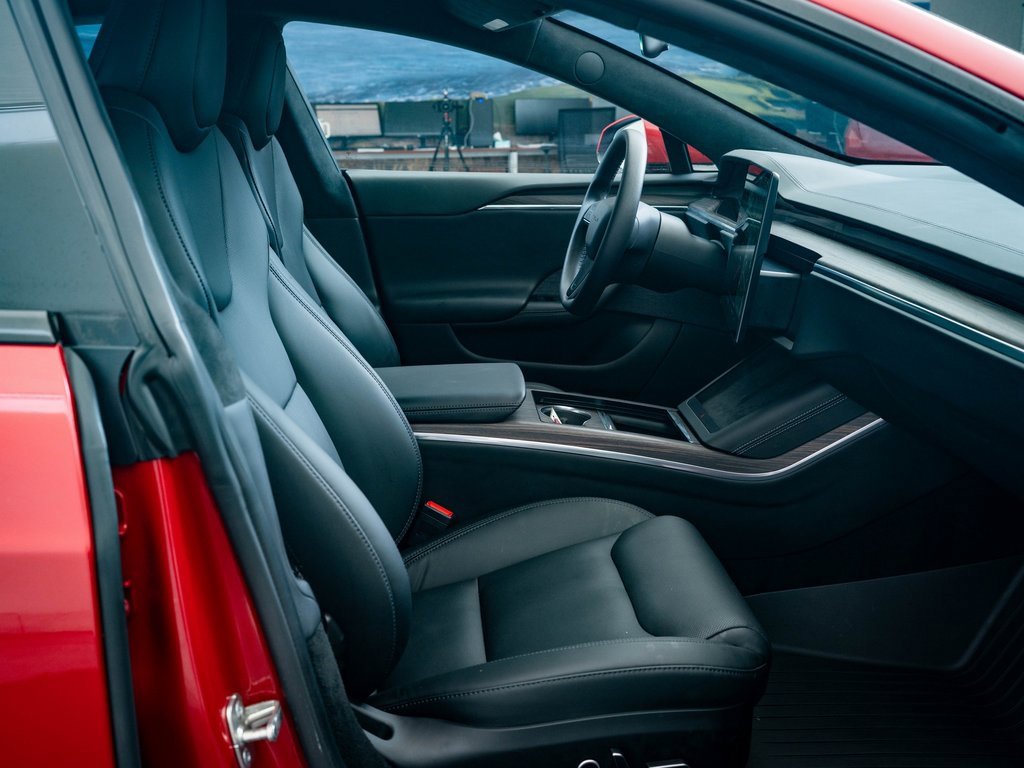 2023 Tesla Model S Standard Range photo 28