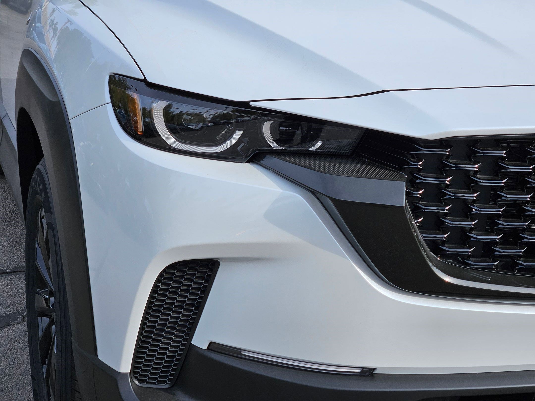 2025 Mazda CX-50 Premium photo 10