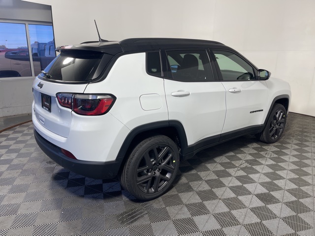 2026 Jeep Compass Limited Altitude photo 2