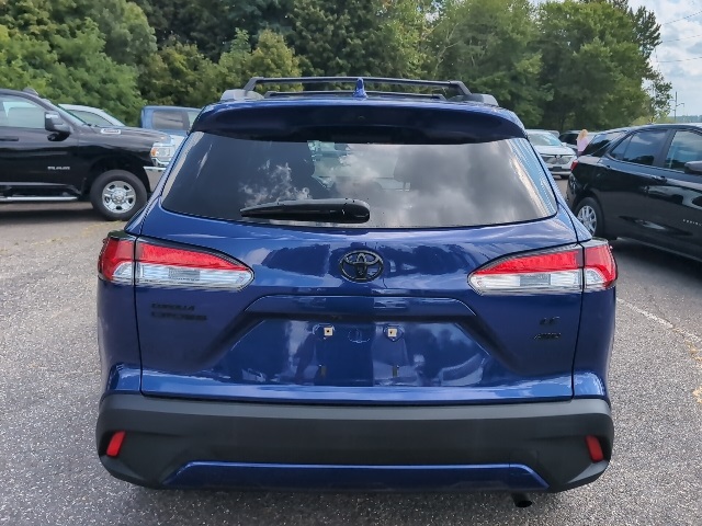 2022 Toyota Corolla Cross LE photo 7
