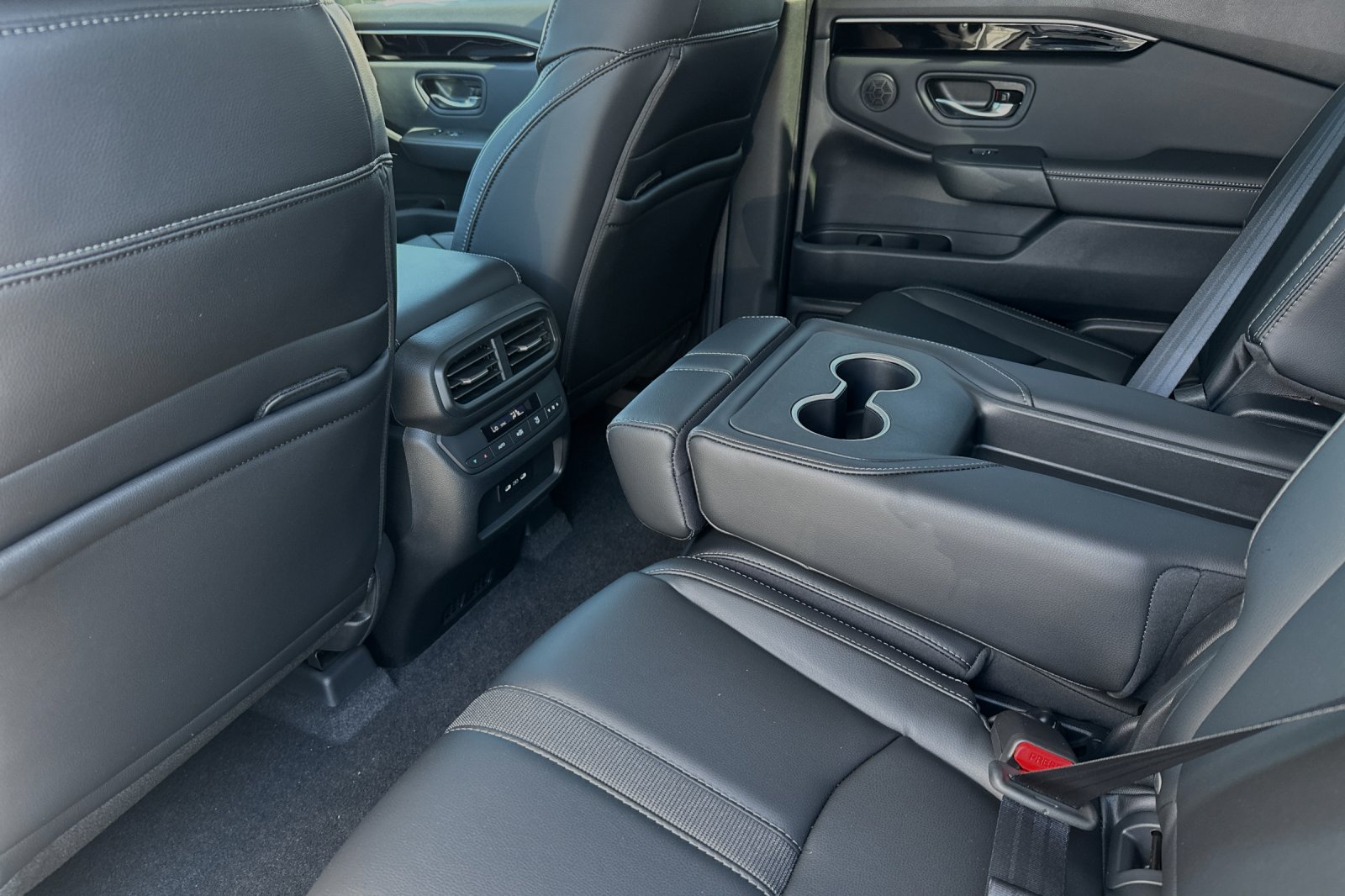 2025 Honda Pilot EX-L photo 11