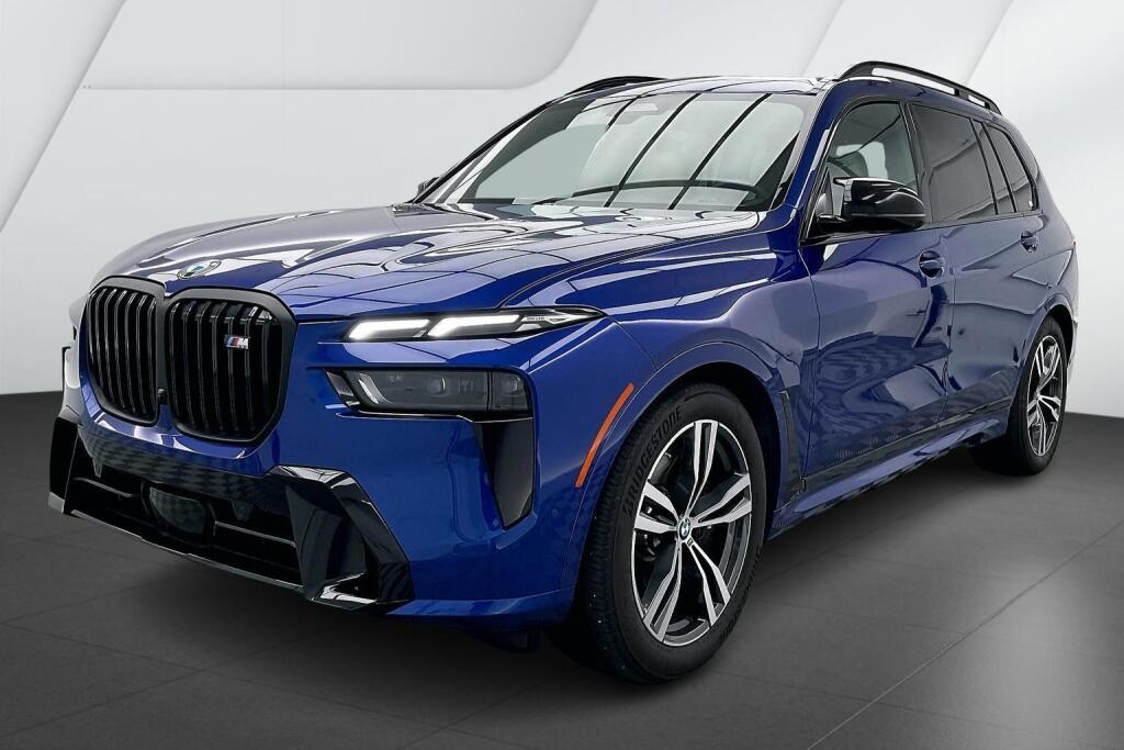 2025 BMW X7 M60i's photo