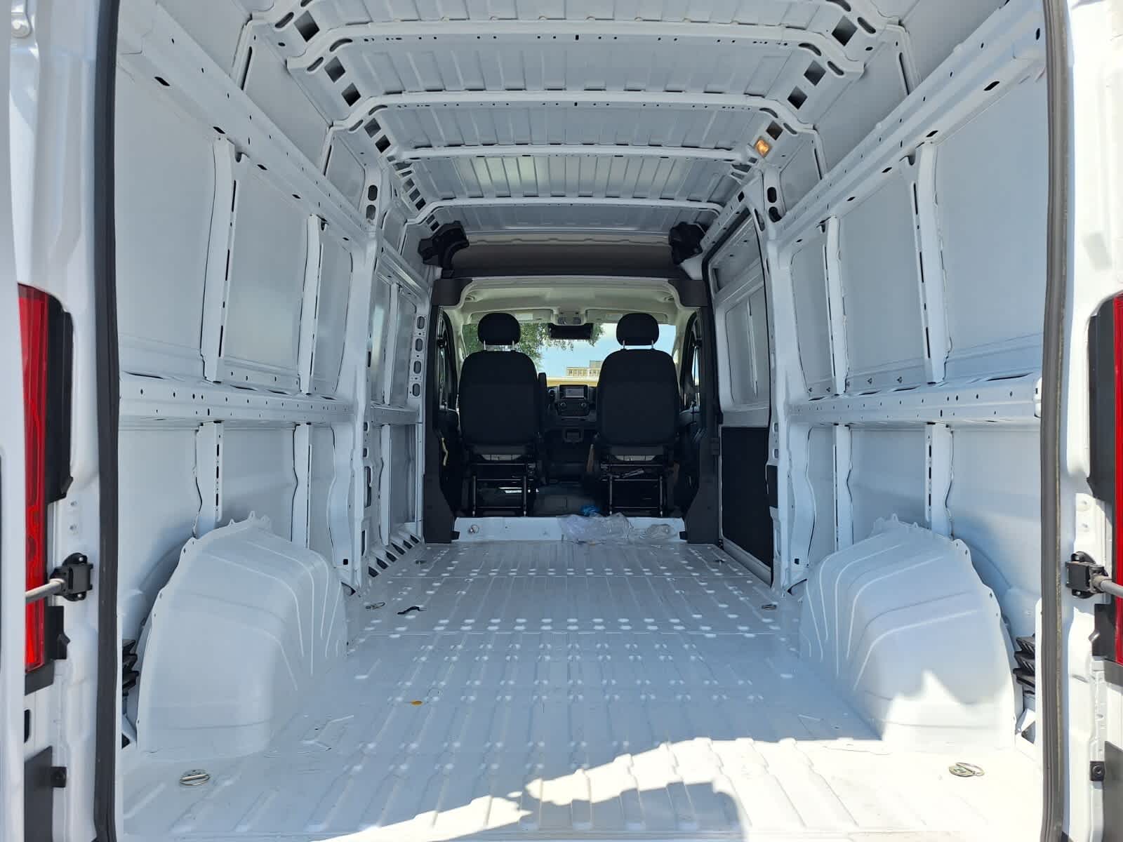 2025 Ram ProMaster 2500 photo 16