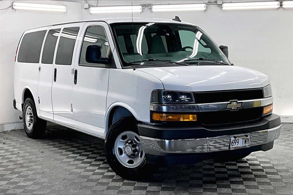 2020 Chevrolet Express 2500 LT photo 10