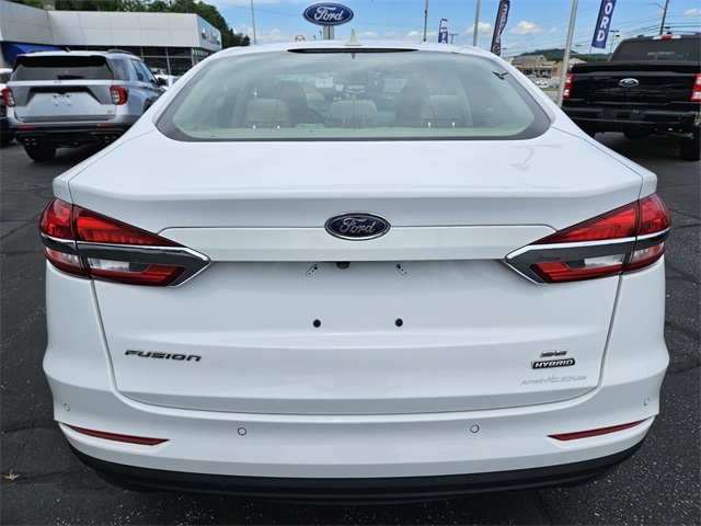2020 Ford Fusion Hybrid SE photo 5