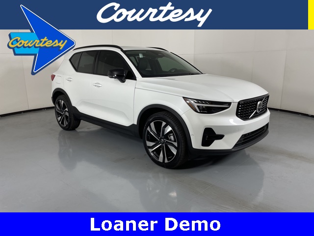 2025 Volvo XC40 Plus