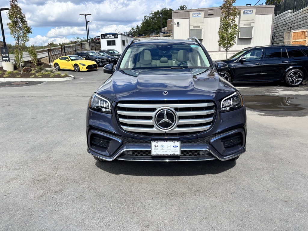 2025 Mercedes Benz GLS 580 4MATIC photo 2