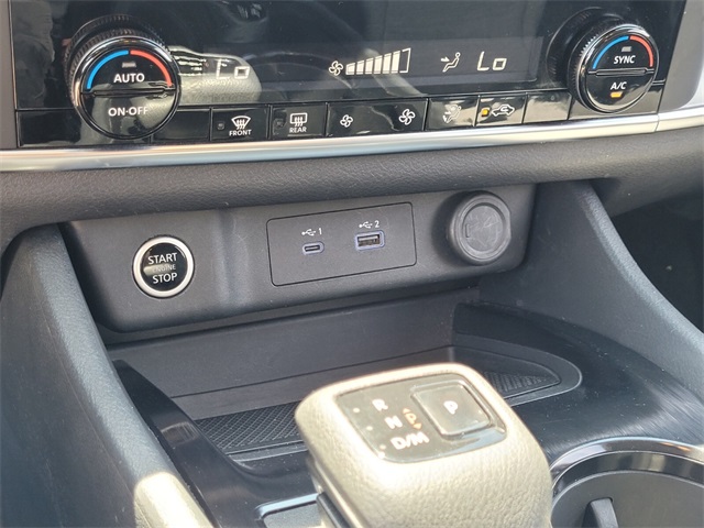 2023 Nissan Rogue SV photo 18
