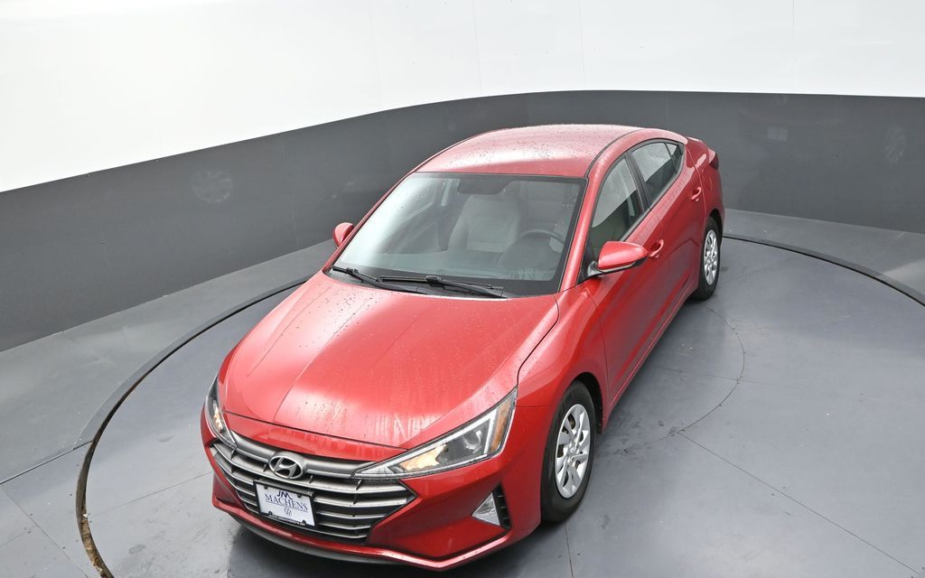 2019 Hyundai Elantra SE photo 12