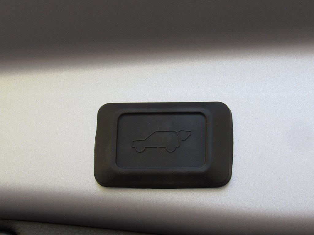 2025 Toyota RAV4 Hybrid XSE photo 21