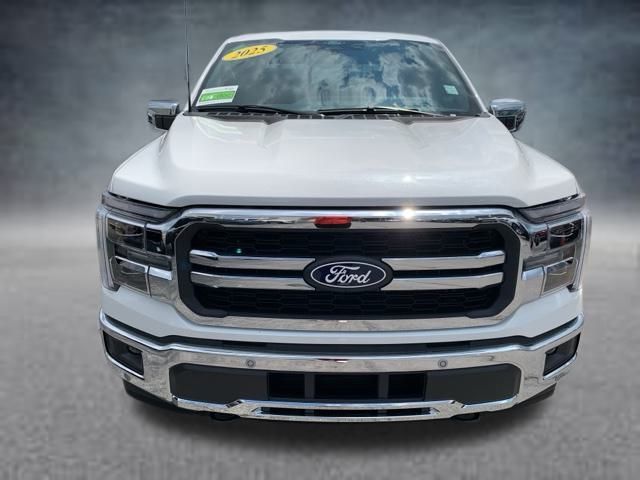 2025 Ford F-150 Lariat photo 2