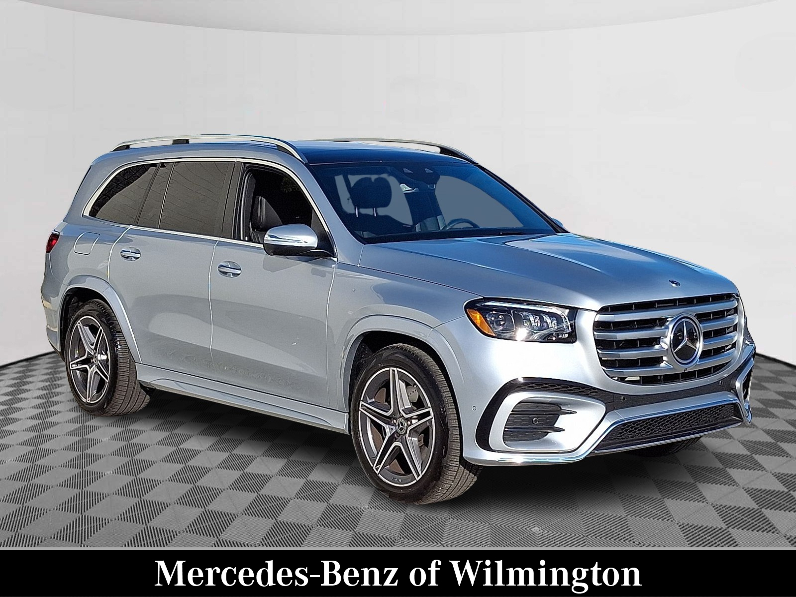 2025 Mercedes-Benz GLS Base's photo