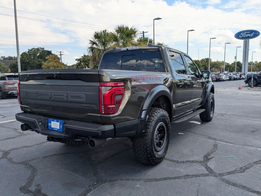 2025 Ford F-150 Raptor photo 3
