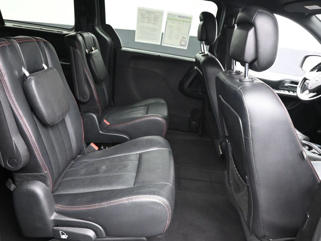 2017 Dodge Grand Caravan GT photo 6