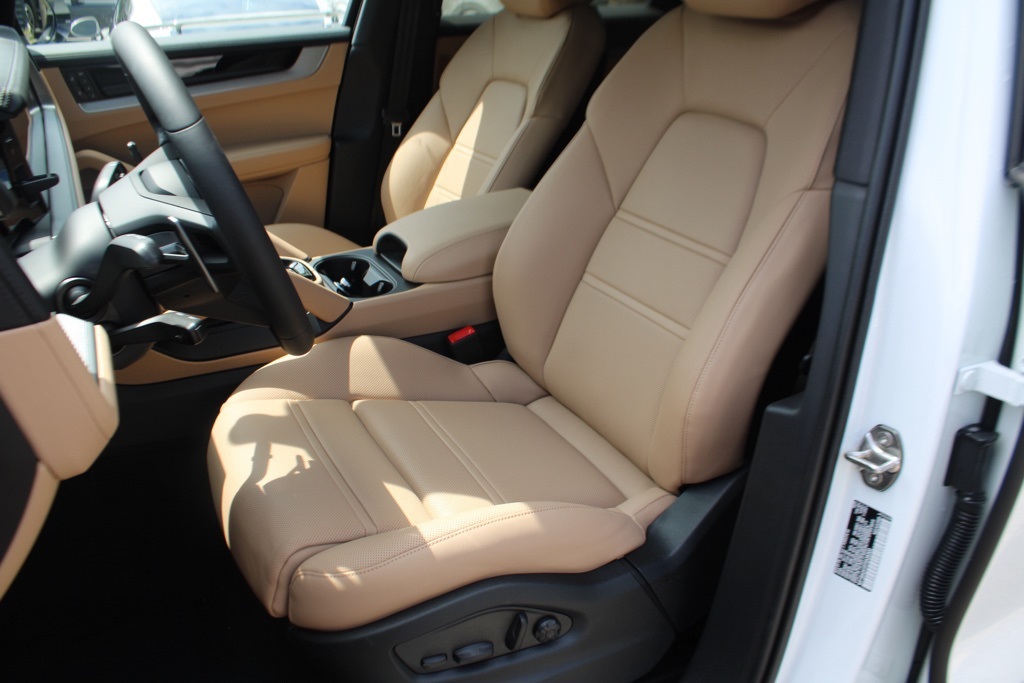 2024 Porsche Cayenne Turbo GT Coupe photo 5