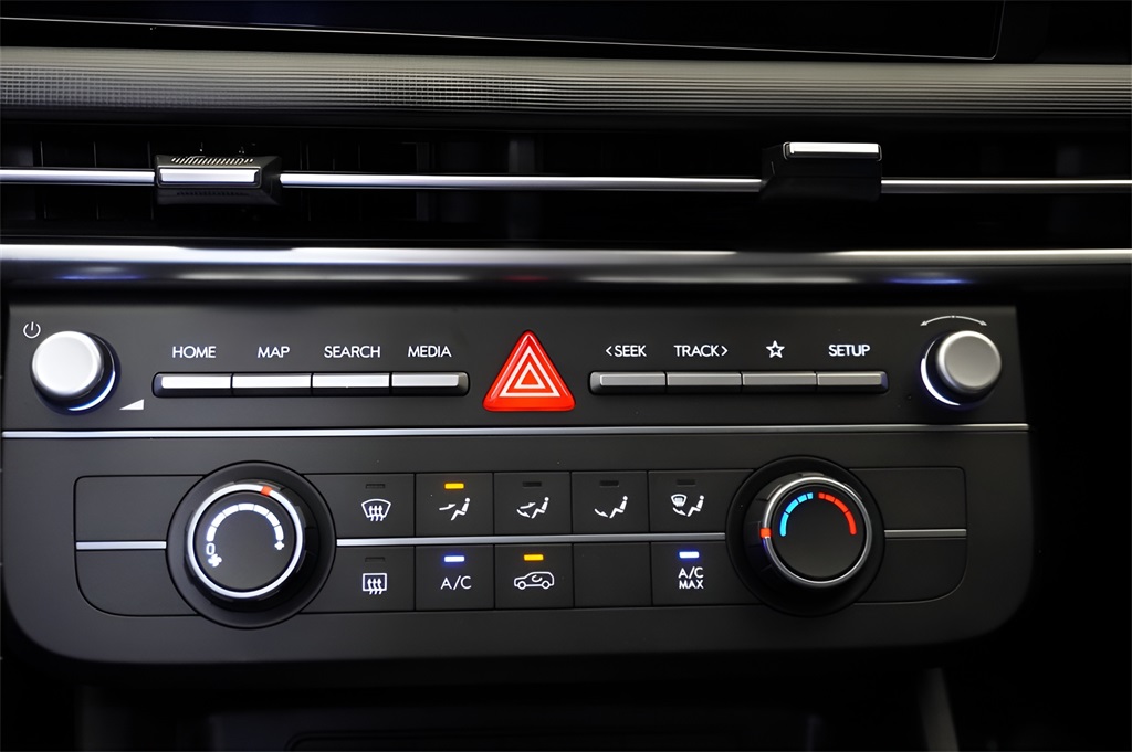 2025 Hyundai Tucson SE photo 17