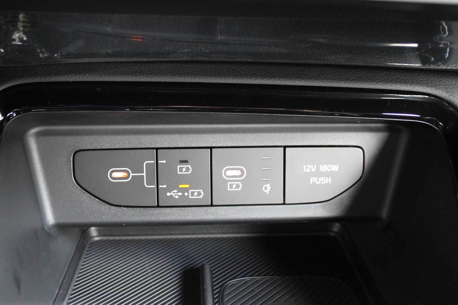 2025 Kia K5 GT-Line photo 32