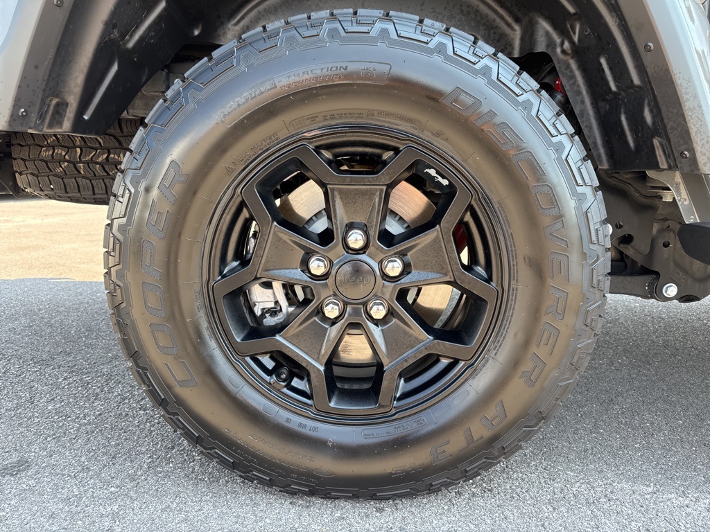 2021 Jeep Gladiator Willys photo 11