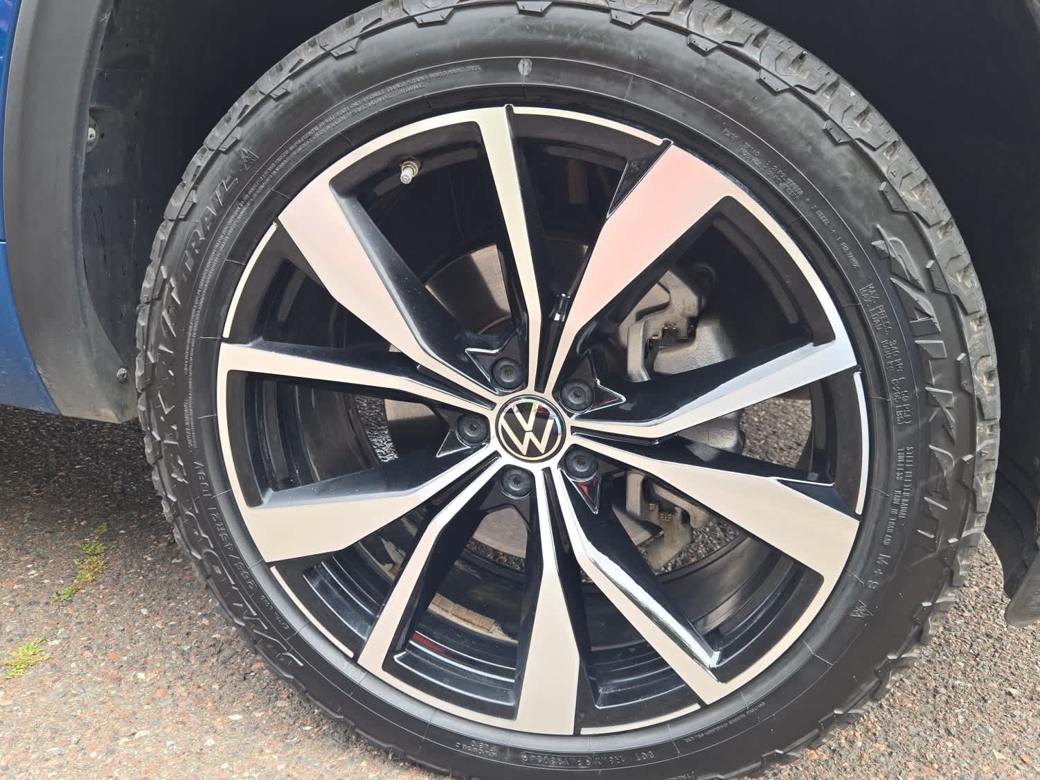 2025 Volkswagen Atlas Cross Sport SEL Premium R-Line photo 49