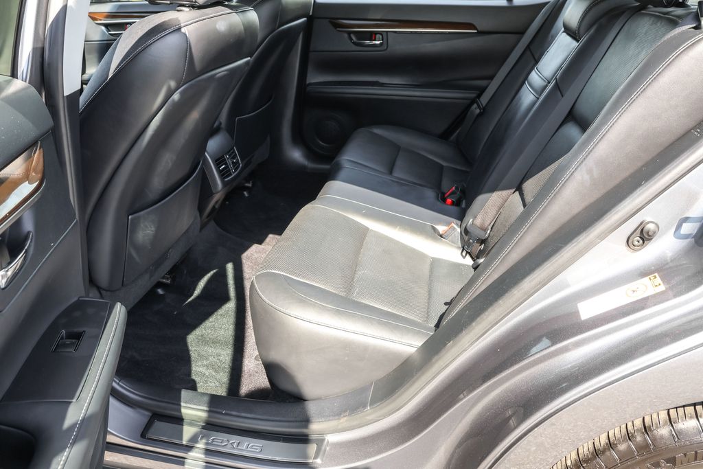 2014 Lexus ES 350 photo 25