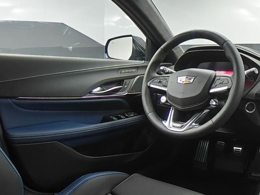 2025 Cadillac CT4 Blackwing photo 8