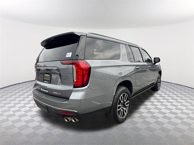 2022 Gmc Yukon XL AT4 photo 2