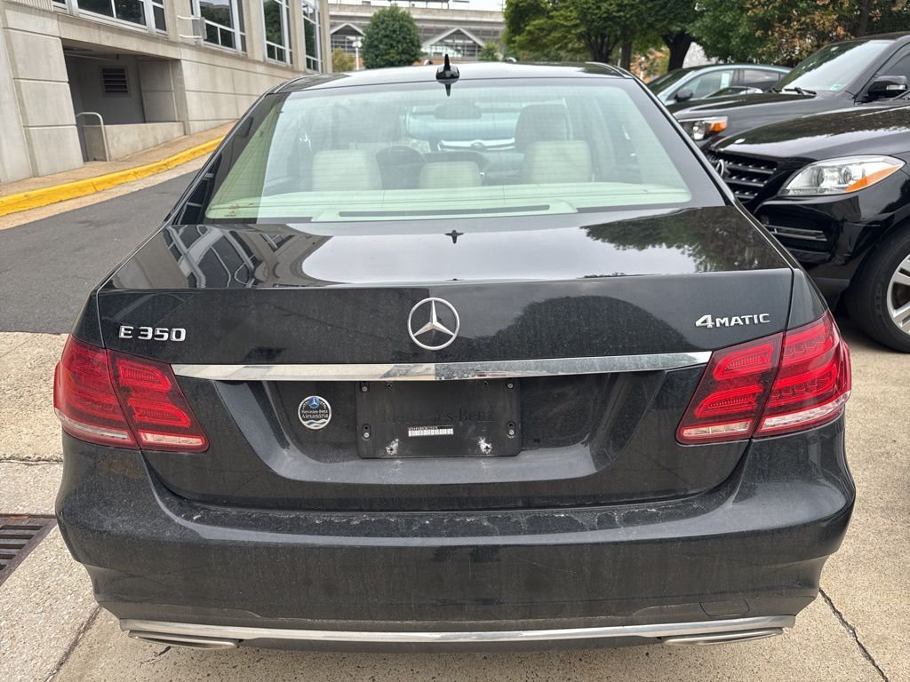 2016 Mercedes Benz E 350 4MATIC photo 4