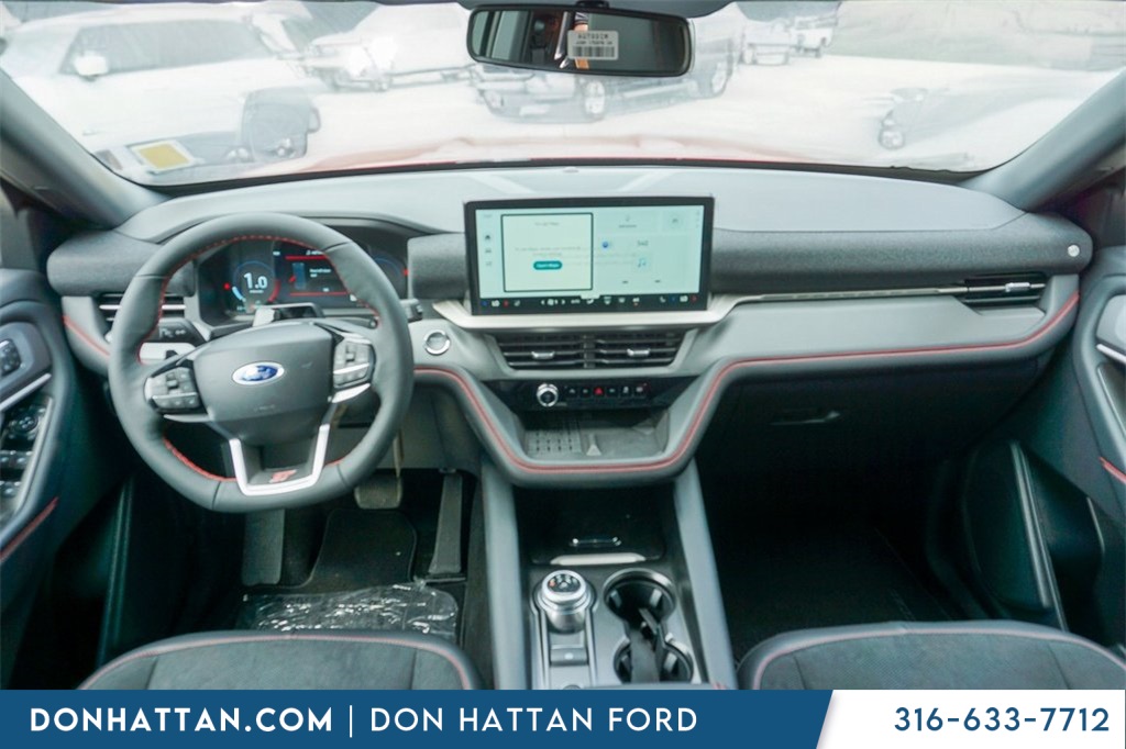 2025 Ford Explorer ST photo 4