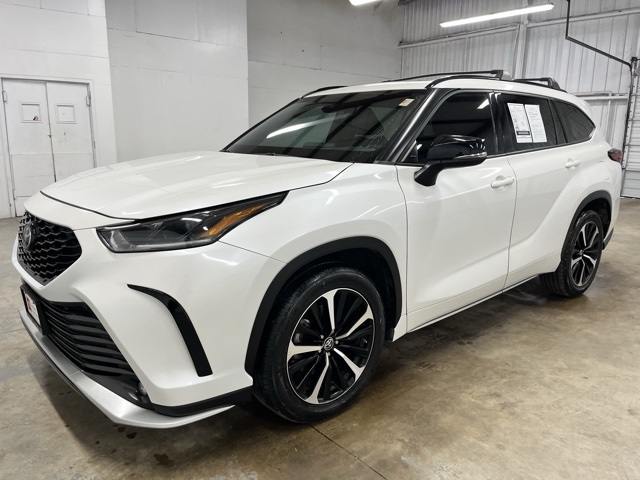 2021 Toyota Highlander XSE photo 3