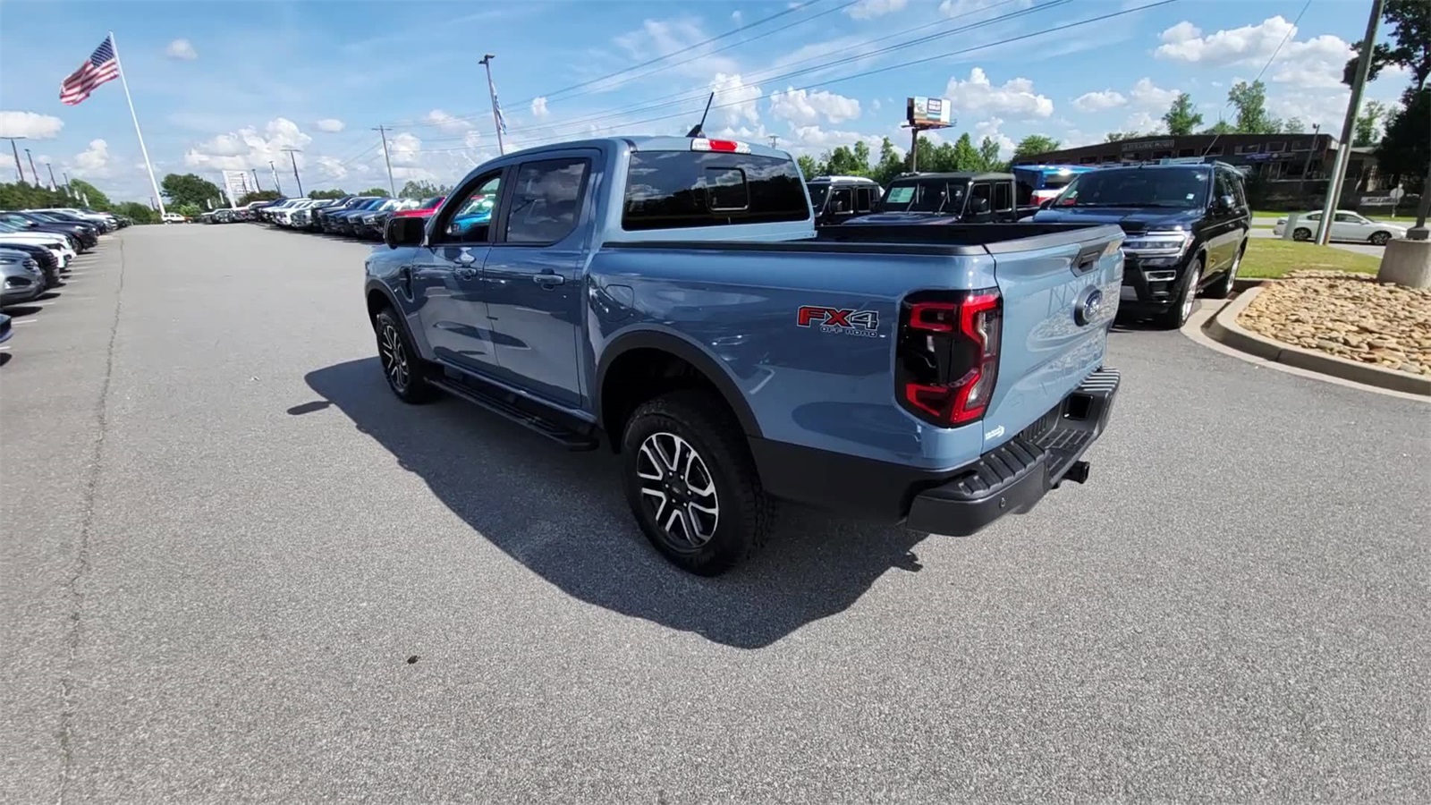 2025 Ford Ranger Lariat photo 3