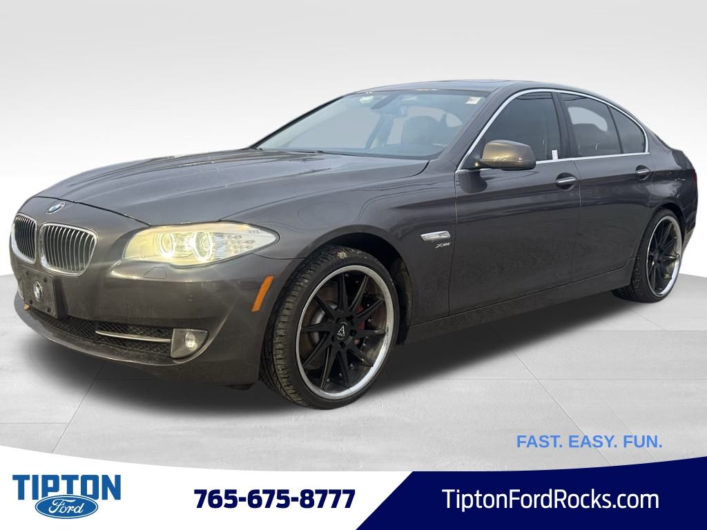 2012 BMW 5 Series 528i's photo