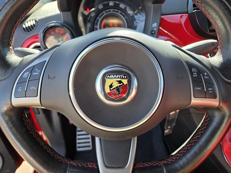 2013 Fiat 500 Abarth photo 18