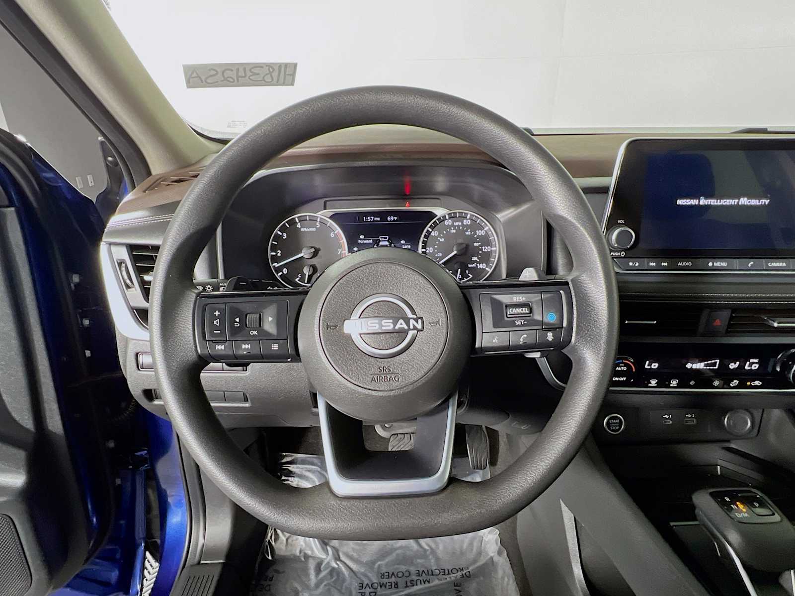 2023 Nissan Rogue SV photo 11