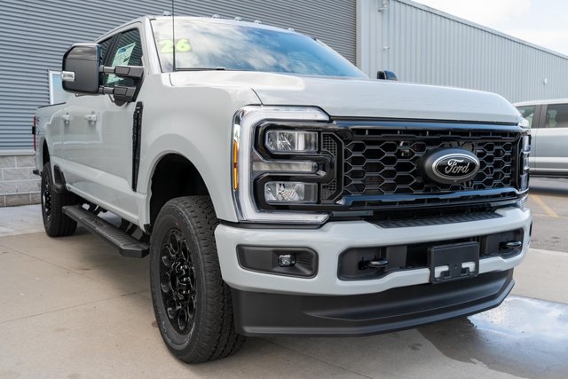2026 Ford F-350 Lariat photo 4