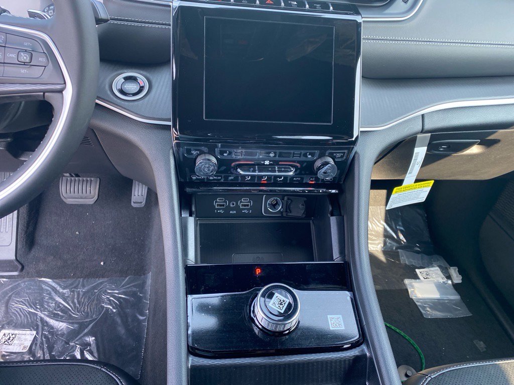 2025 Jeep Grand Cherokee Altitude X photo 7