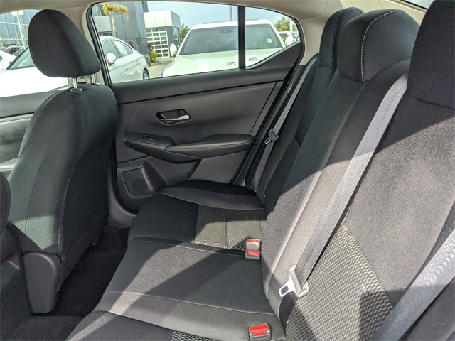 2020 Nissan Sentra S photo 10