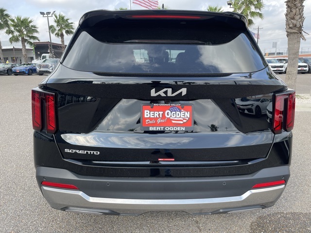 2025 Kia Sorento S photo 6