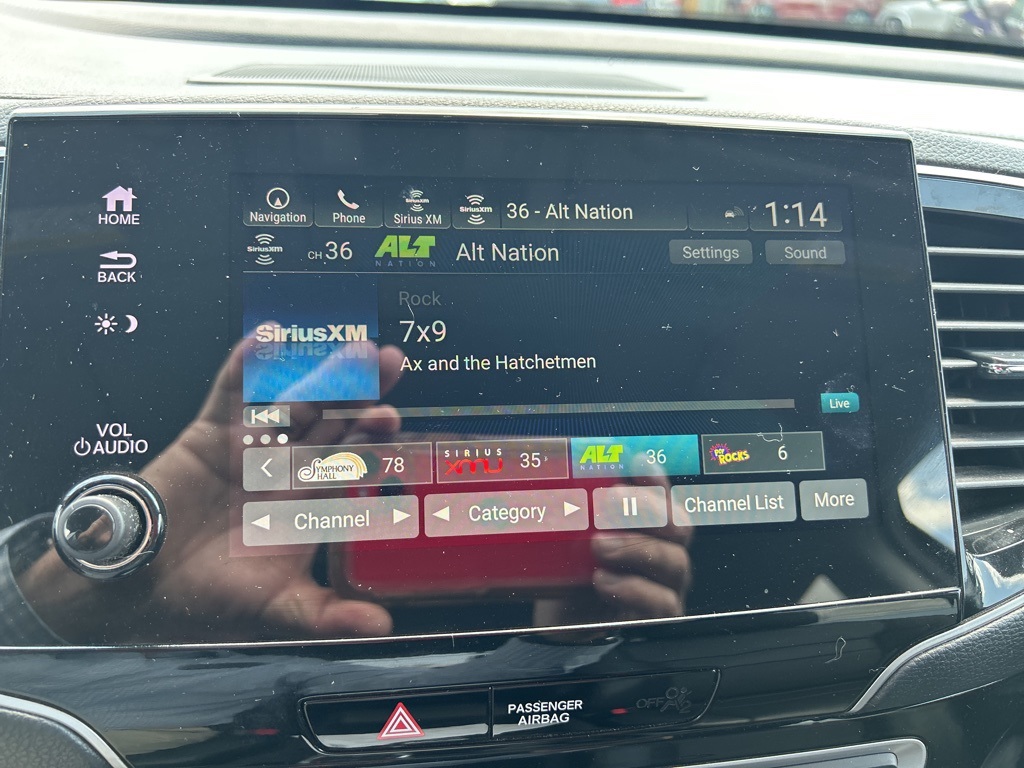 2022 Honda Pilot Touring photo 3