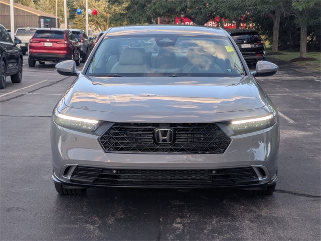 2025 Honda Accord Hybrid Touring photo 3