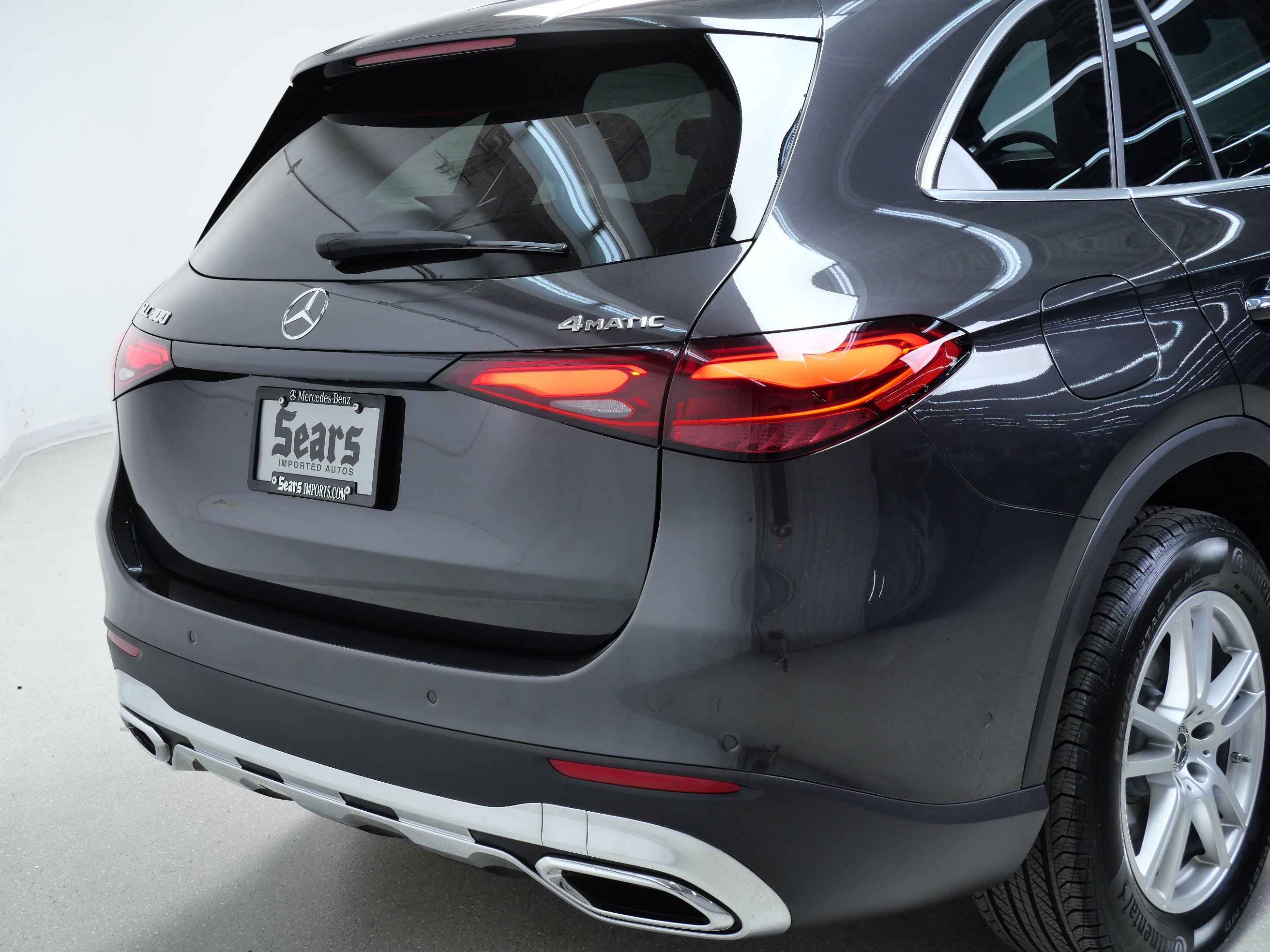 2025 Mercedes Benz GLC 300 4MATIC photo 4