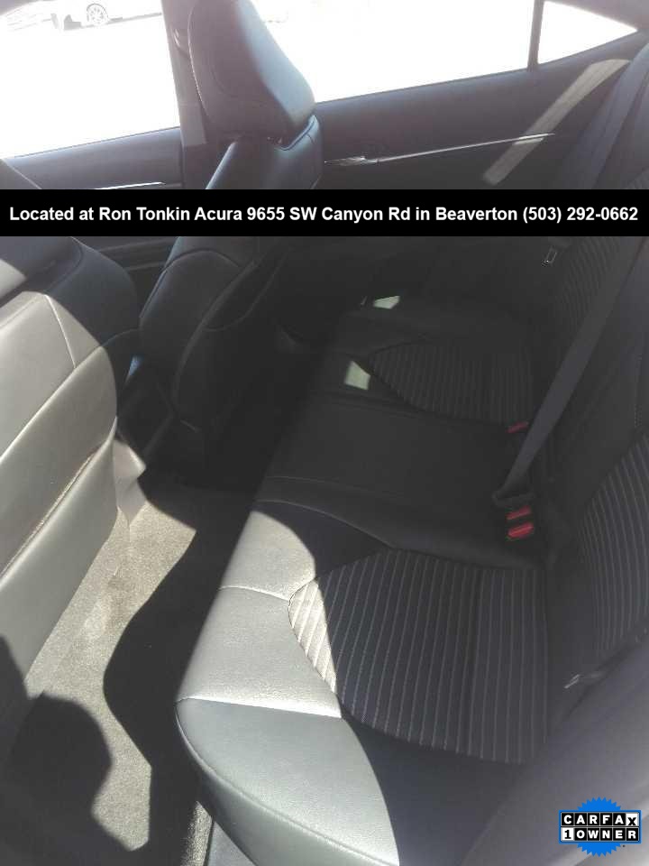 2020 Toyota Camry SE photo 8