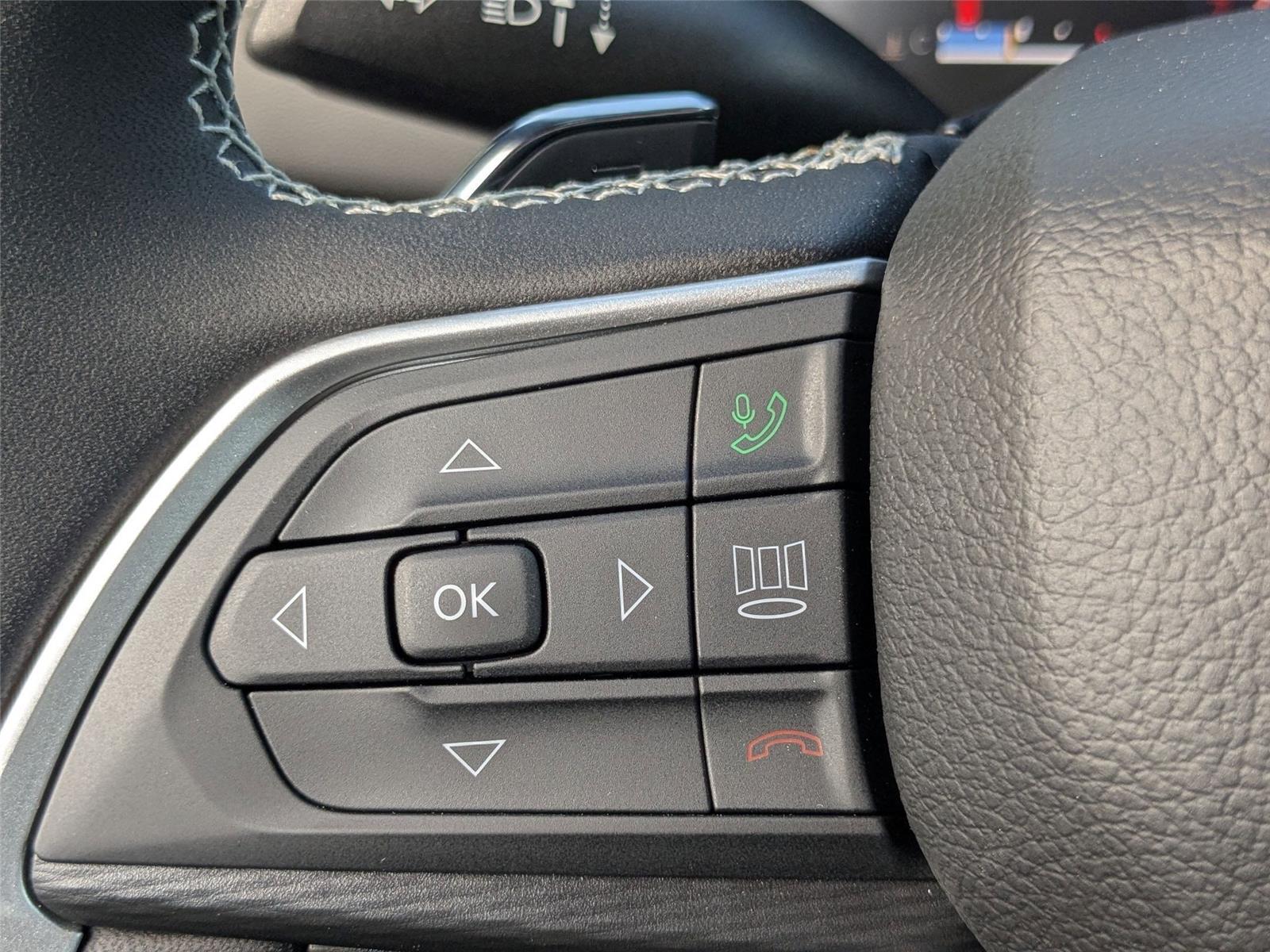 2025 Jeep Grand Cherokee Altitude photo 12