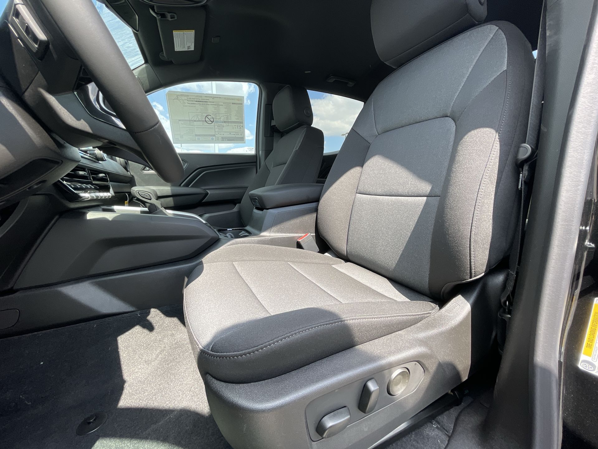 2026 Chevrolet Colorado Work Truck photo 43