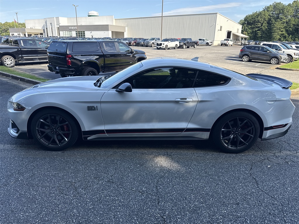 2022 Ford Mustang Mach 1 photo 4