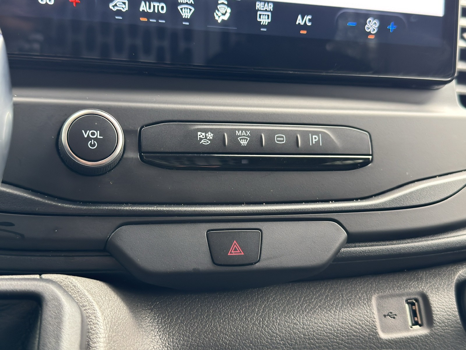 2023 Ford Transit photo 24