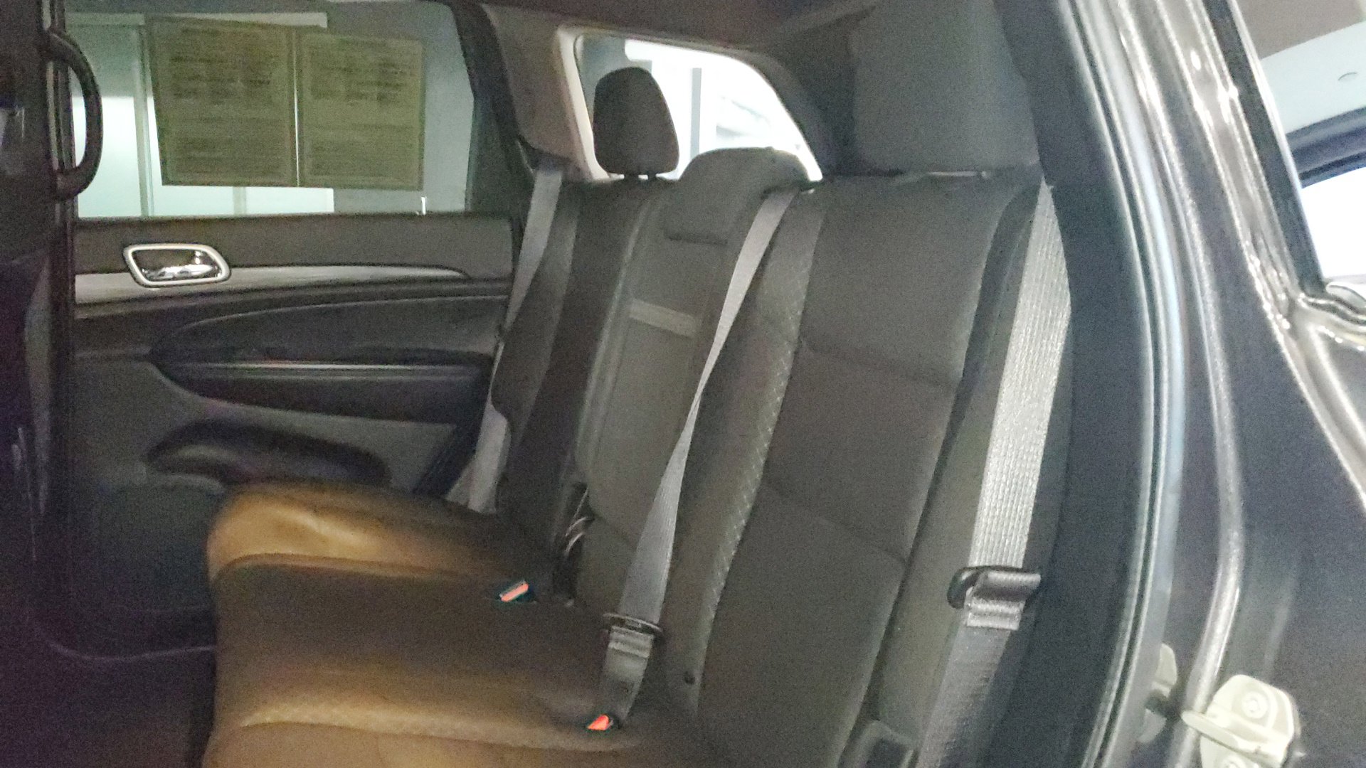 2021 Jeep Grand Cherokee Laredo E photo 11