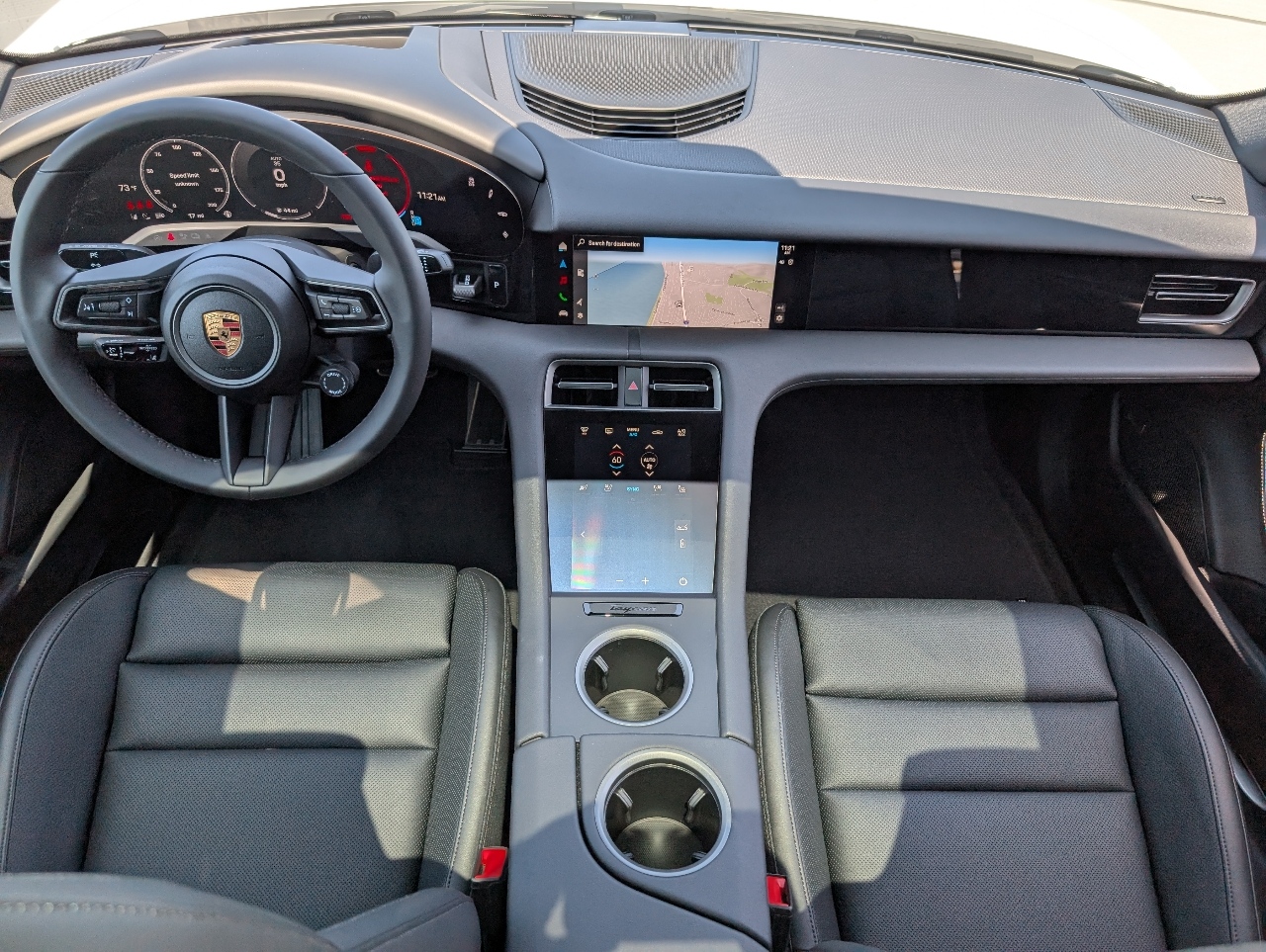 2025 Porsche Taycan 4 photo 6